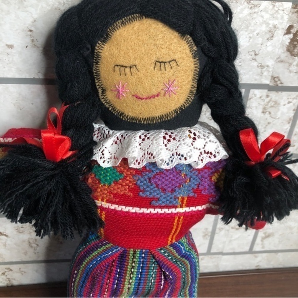 Handmade Guatemala 12” woven artisan doll Mayan - Picture 8 of 12